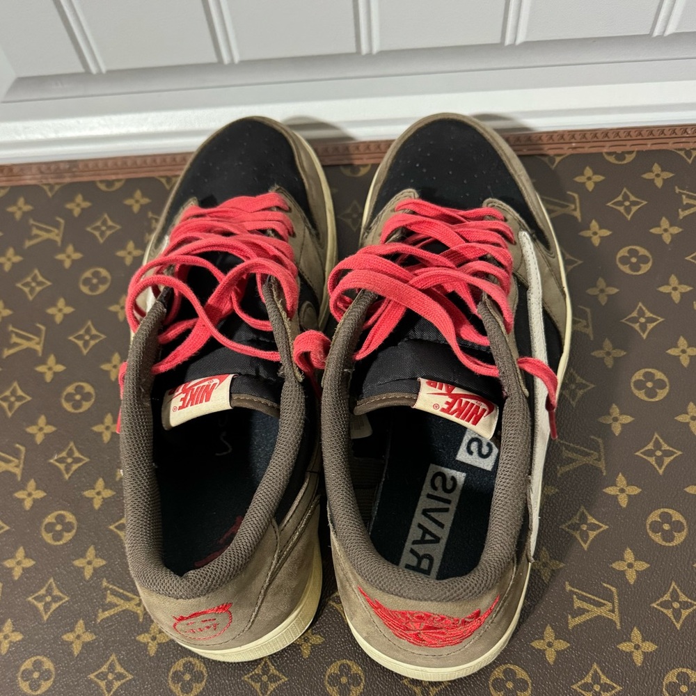 Travis Scott/Cactus Jack x Nike Jordan 1 Retro Low in Mocha with COA - Picture 2 of 16